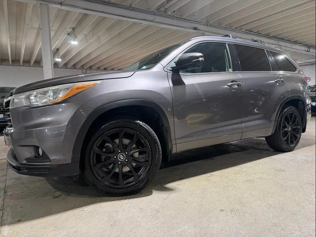 used 2015 Toyota Highlander car, priced at $12,495
