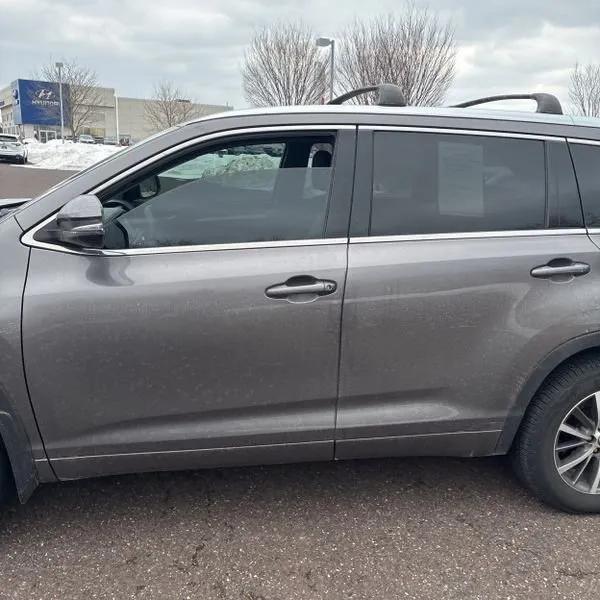 used 2018 Toyota Highlander car, priced at $15,495