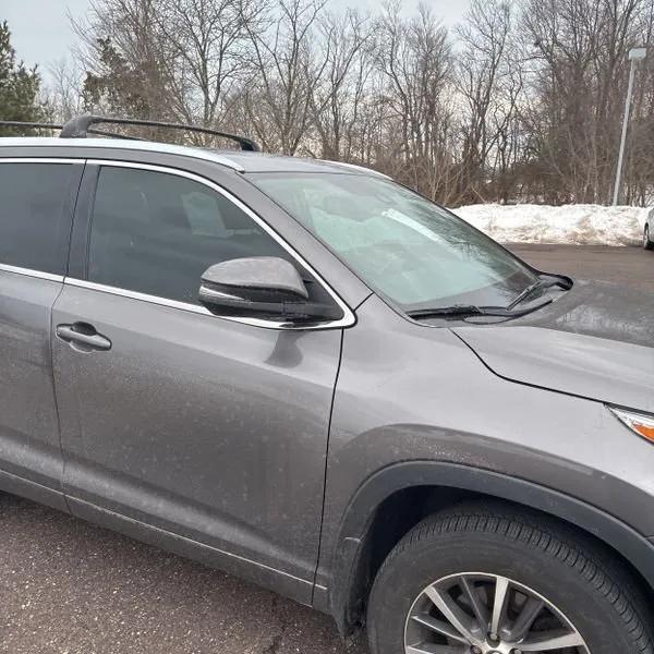 used 2018 Toyota Highlander car, priced at $15,495