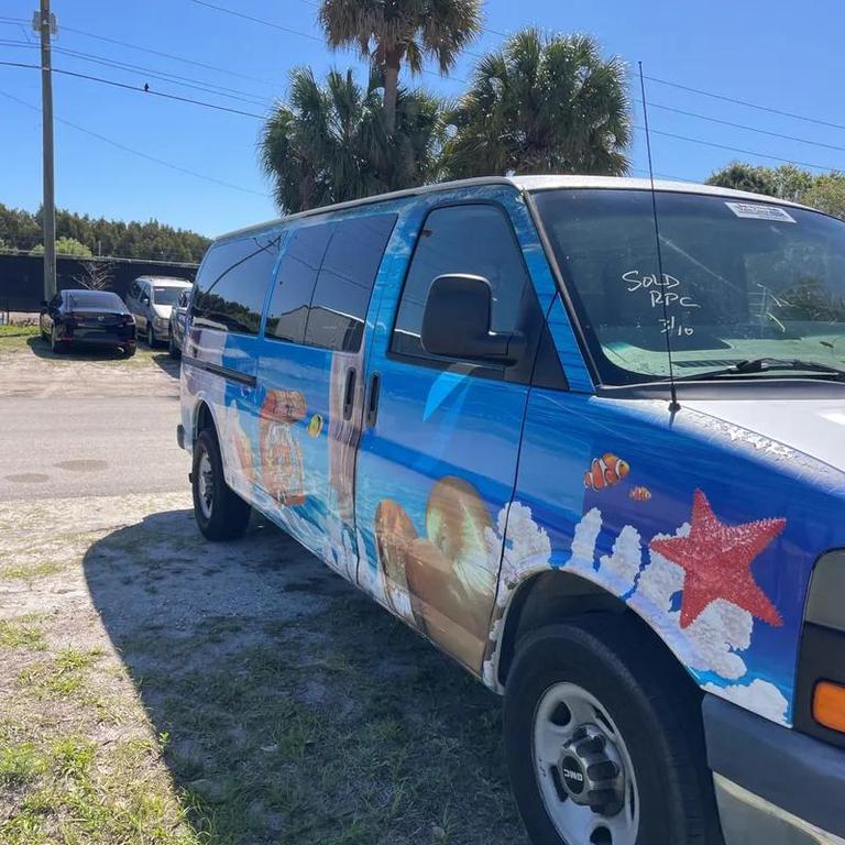 used 2010 GMC Savana 3500 car, priced at $10,495