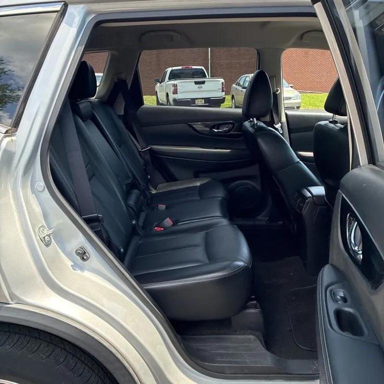 used 2018 Nissan Rogue car