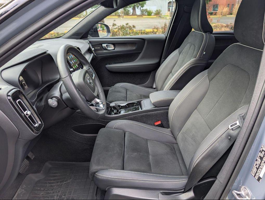 used 2023 Volvo XC40 Recharge Pure Electric car, priced at $31,500