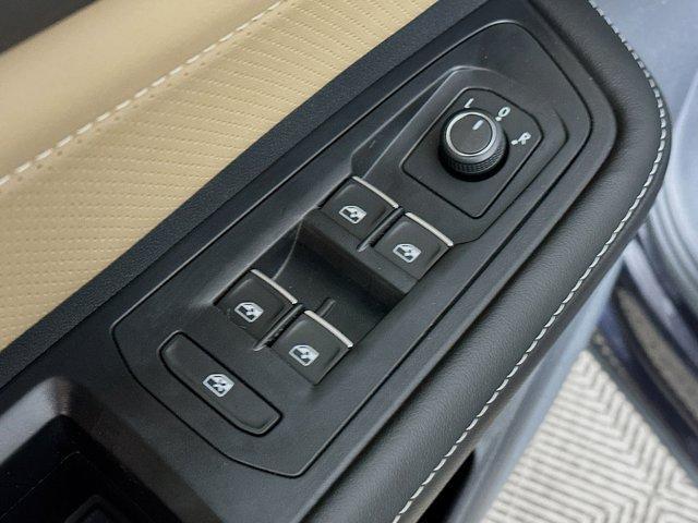 new 2026 Volkswagen Atlas Cross Sport car, priced at $44,906