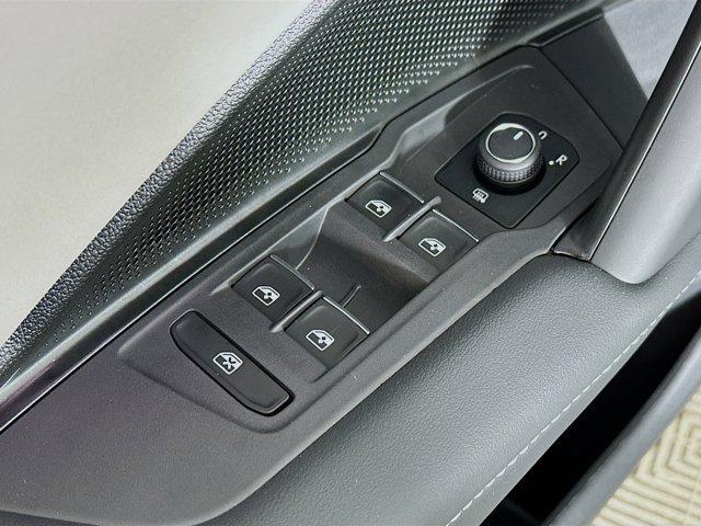 new 2025 Volkswagen Tiguan car, priced at $36,909