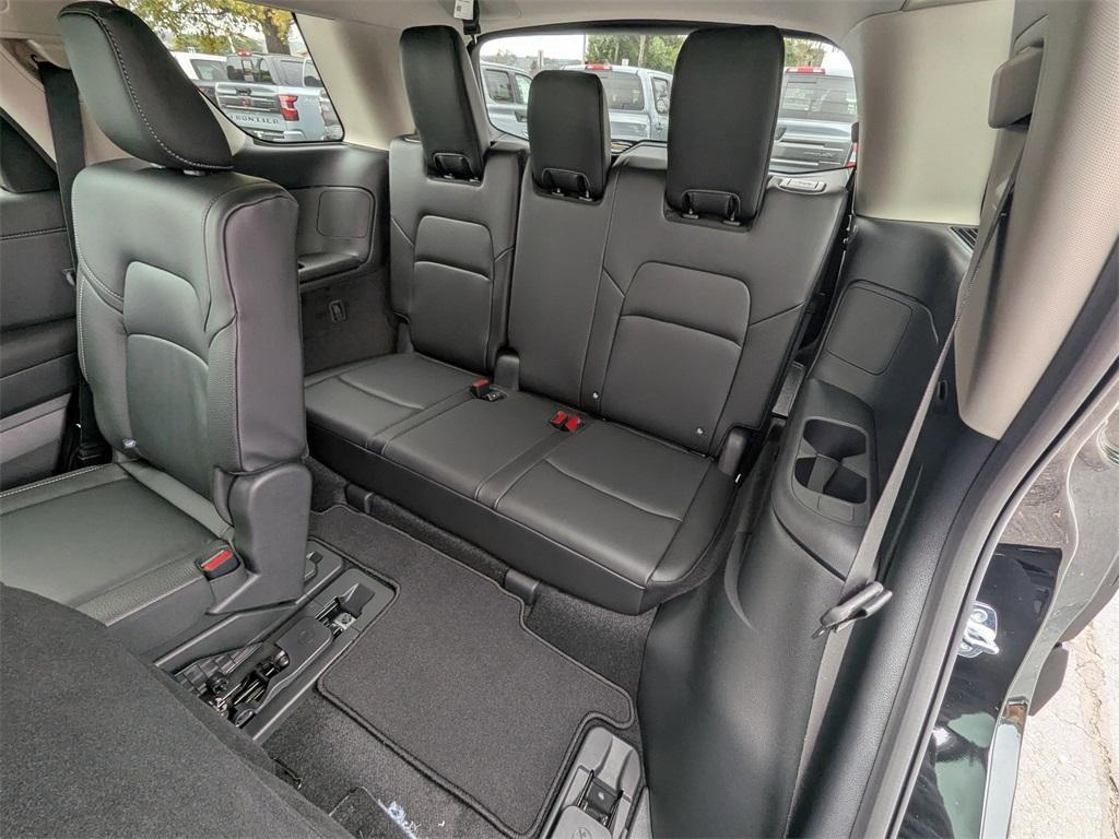 new 2025 Nissan Pathfinder car, priced at $36,610