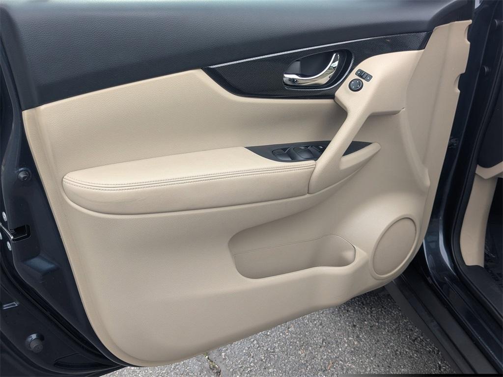 used 2016 Nissan Rogue car, priced at $10,990