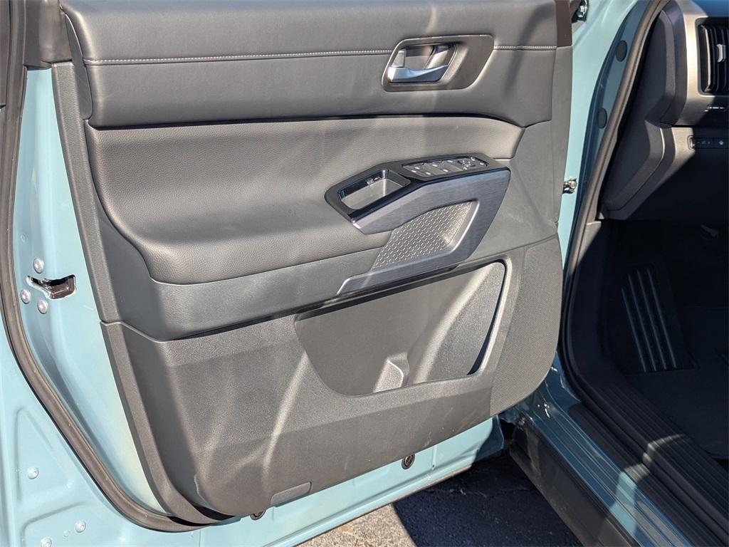 new 2026 Nissan Pathfinder car, priced at $44,049