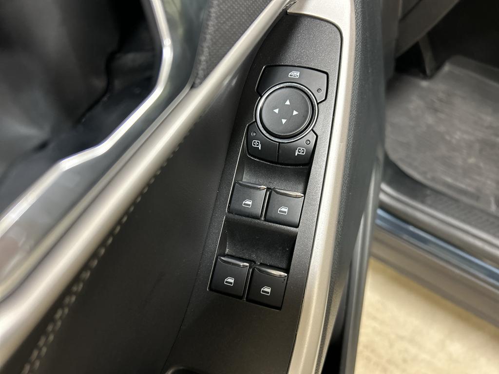 used 2024 Ford Explorer car, priced at $35,996