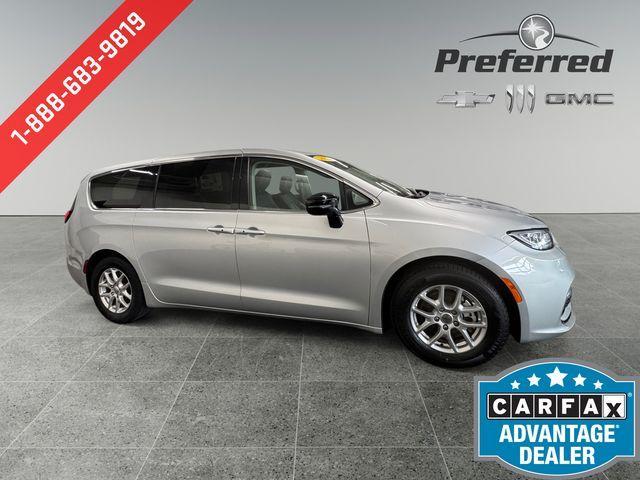 used 2024 Chrysler Pacifica car, priced at $29,798
