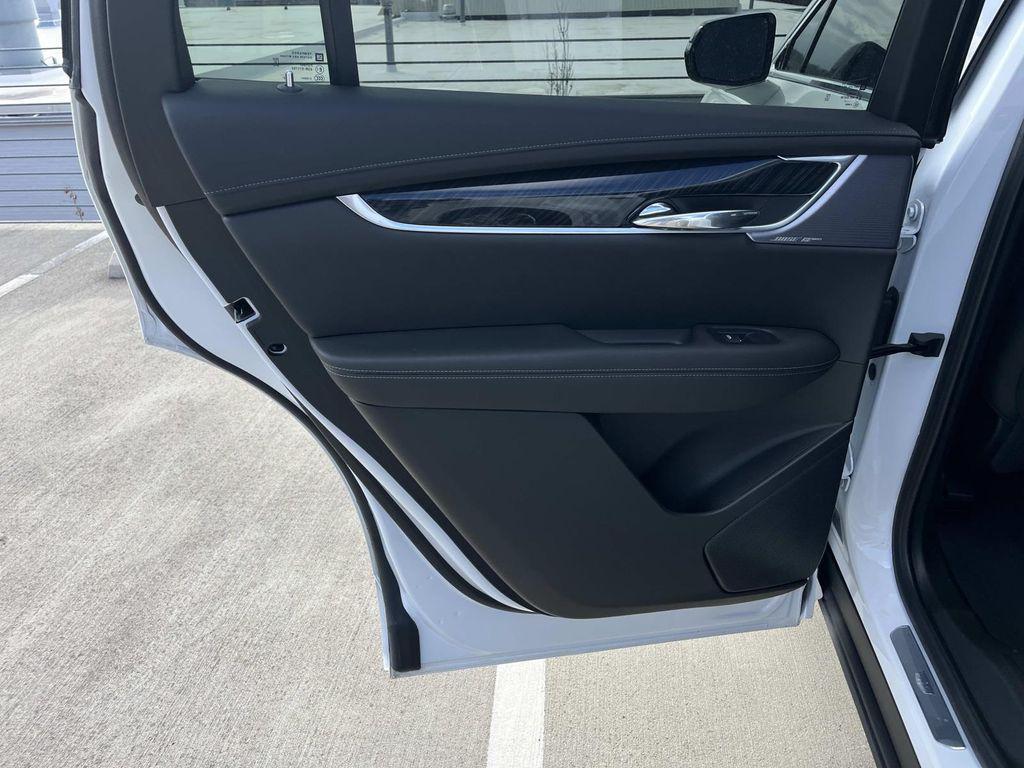 used 2023 Cadillac XT6 car, priced at $38,900