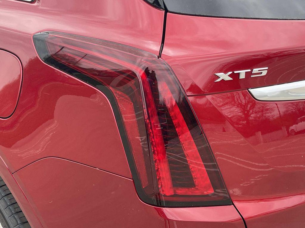 new 2026 Cadillac XT5 car, priced at $60,595
