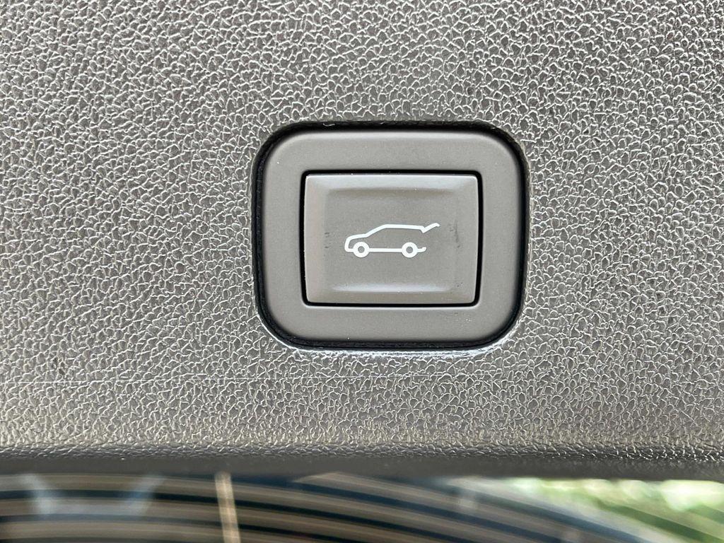 new 2025 Cadillac XT6 car, priced at $62,565