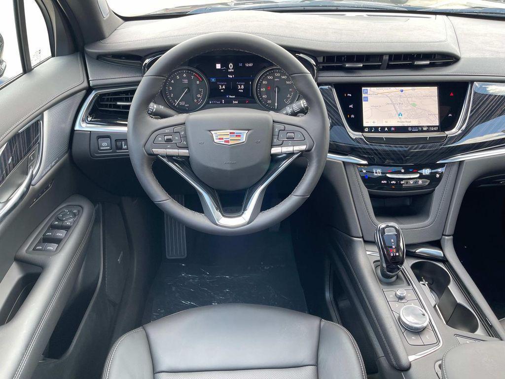 new 2025 Cadillac XT6 car, priced at $62,565