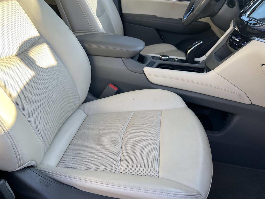 used 2021 Cadillac XT6 car, priced at $24,699