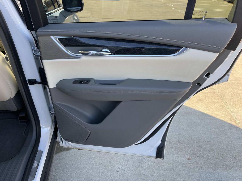 used 2021 Cadillac XT6 car, priced at $24,699