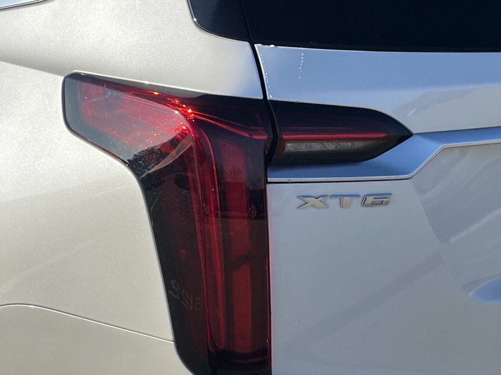 used 2021 Cadillac XT6 car, priced at $24,699