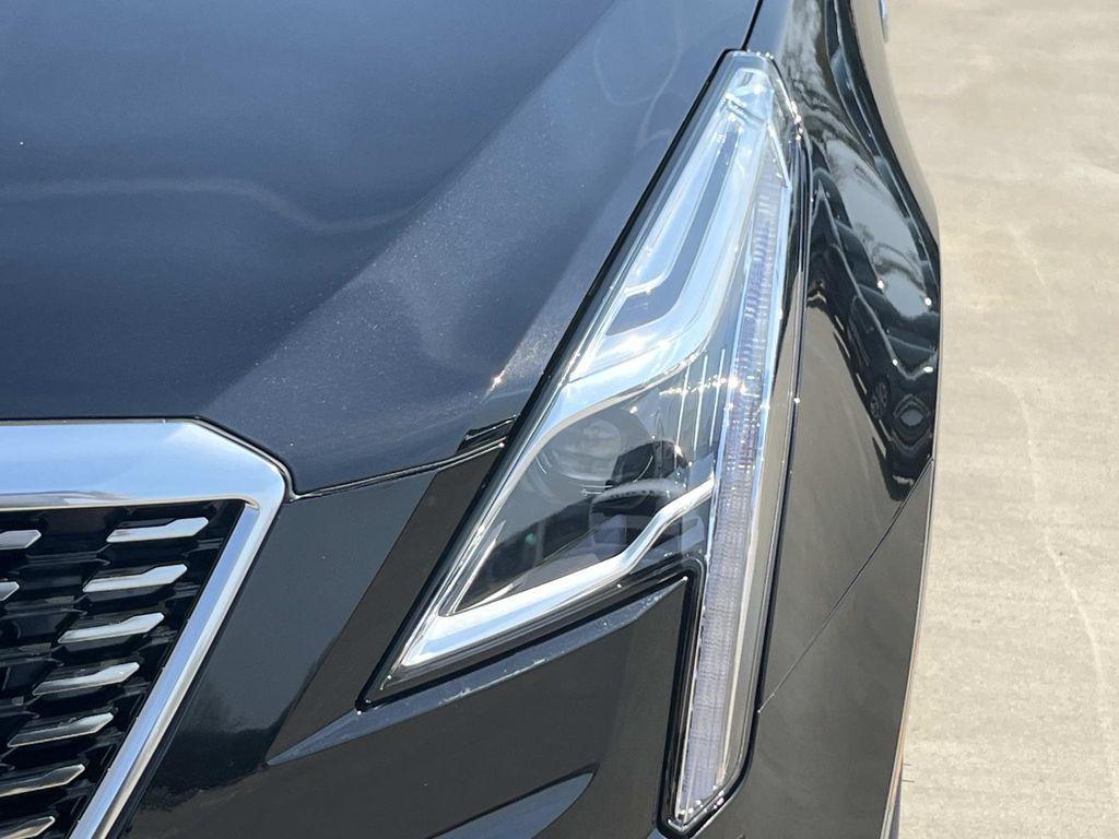 new 2026 Cadillac XT5 car, priced at $59,995