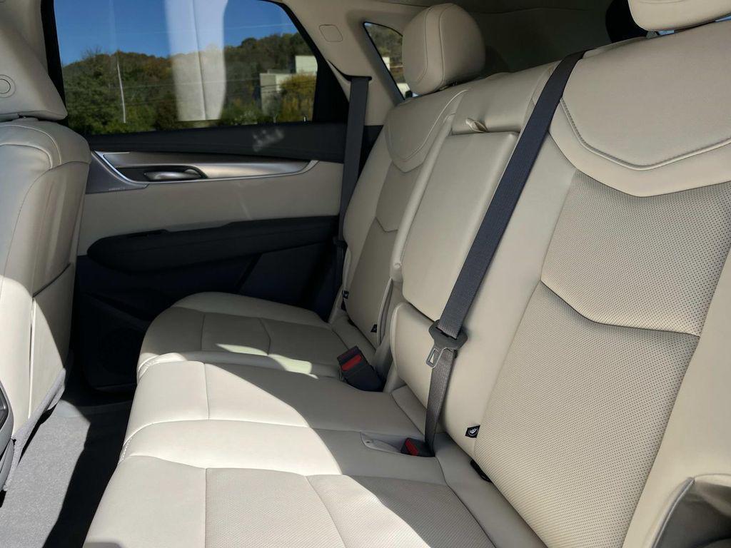 new 2026 Cadillac XT5 car, priced at $61,095