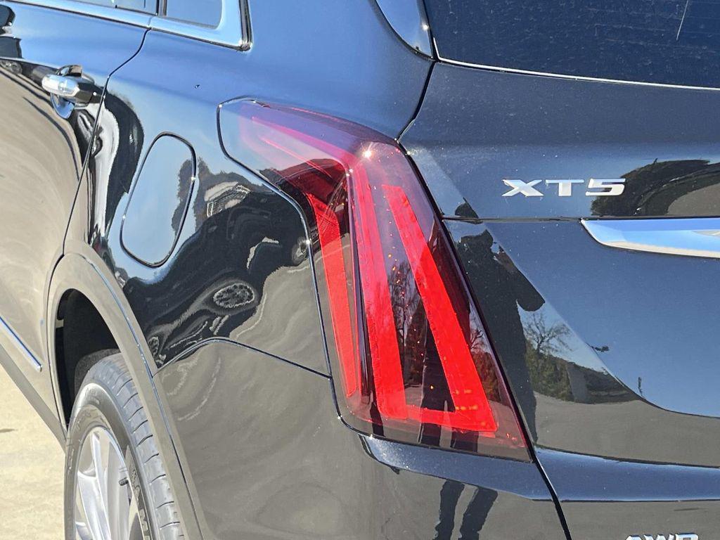 new 2026 Cadillac XT5 car, priced at $61,095