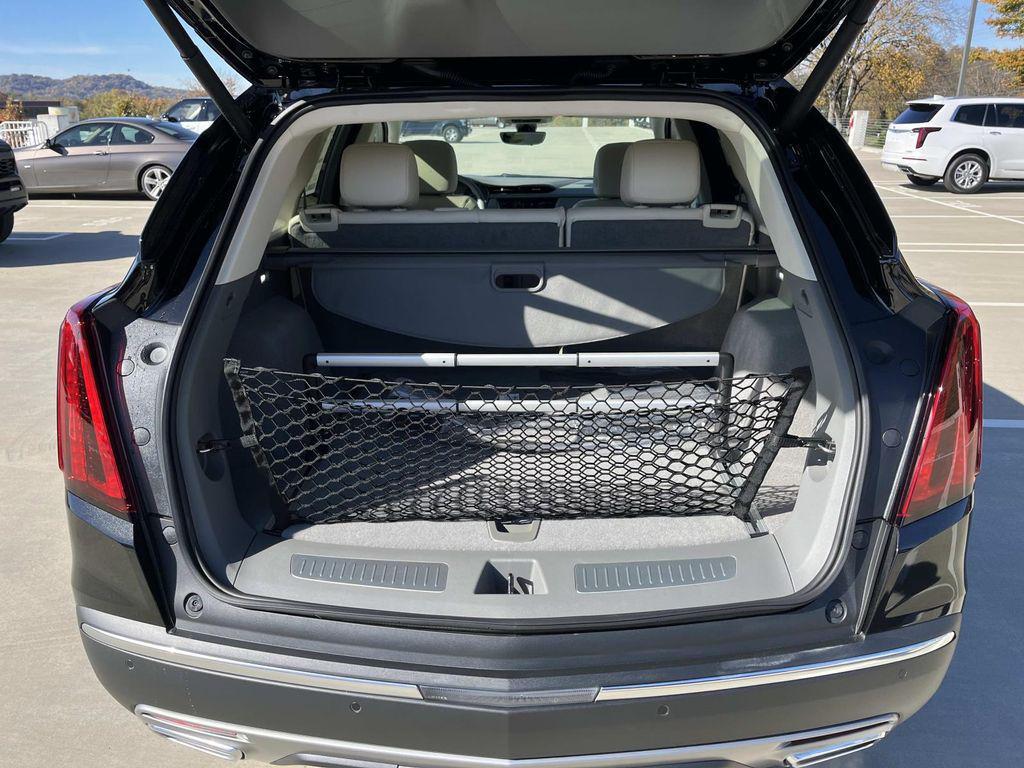 new 2026 Cadillac XT5 car, priced at $61,095