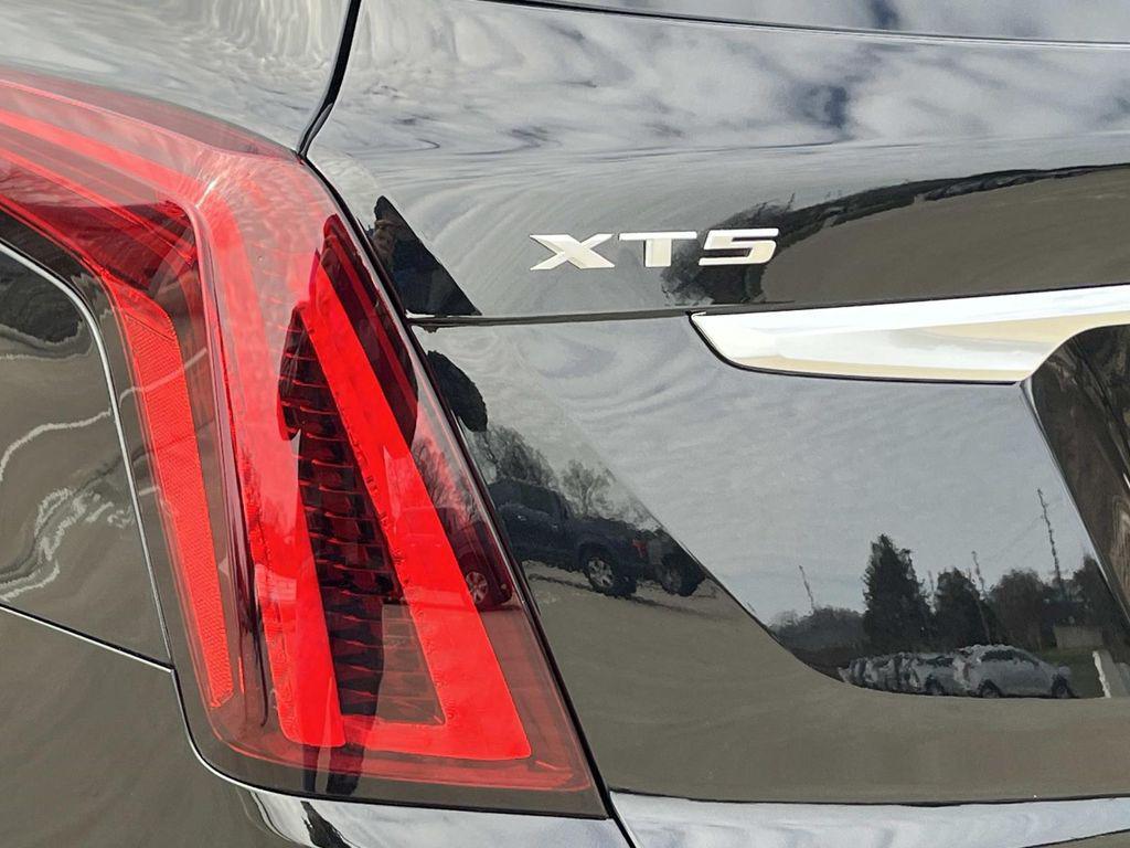new 2026 Cadillac XT5 car, priced at $55,920