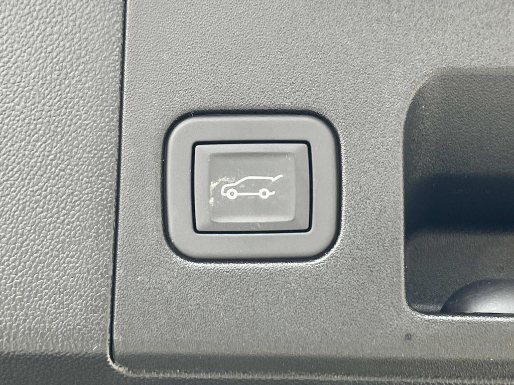 new 2026 Cadillac XT5 car, priced at $55,920