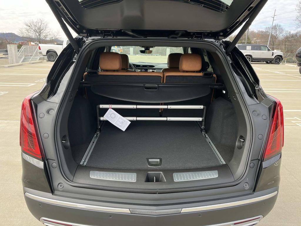 new 2026 Cadillac XT5 car, priced at $55,920