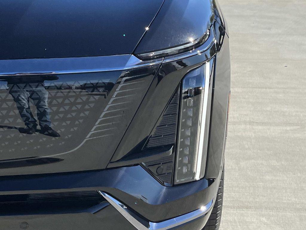 new 2026 Cadillac VISTIQ car, priced at $81,015