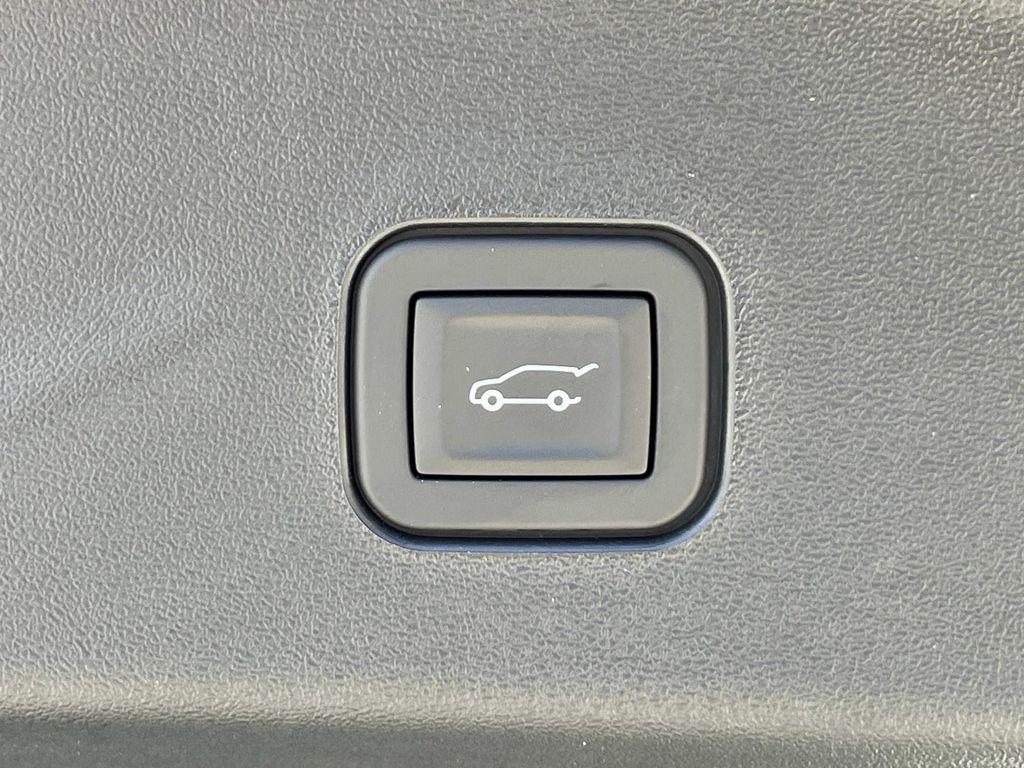 new 2026 Cadillac VISTIQ car, priced at $81,015