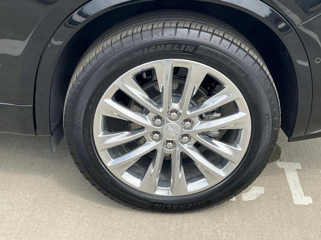 used 2025 Cadillac XT6 car, priced at $57,900