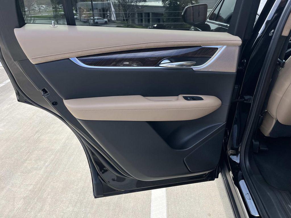 used 2025 Cadillac XT6 car, priced at $57,900