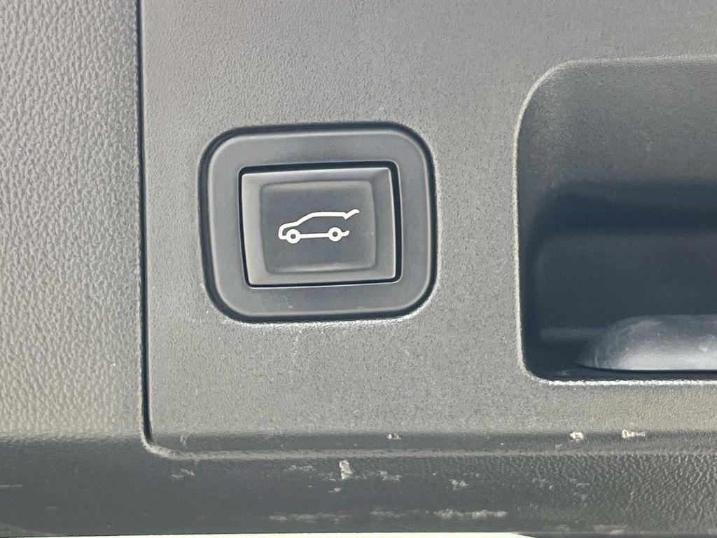 used 2019 Cadillac XT5 car, priced at $19,990