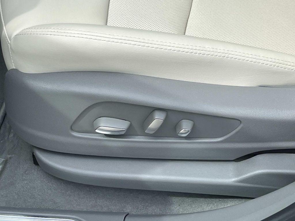 new 2025 Cadillac XT5 car, priced at $57,190