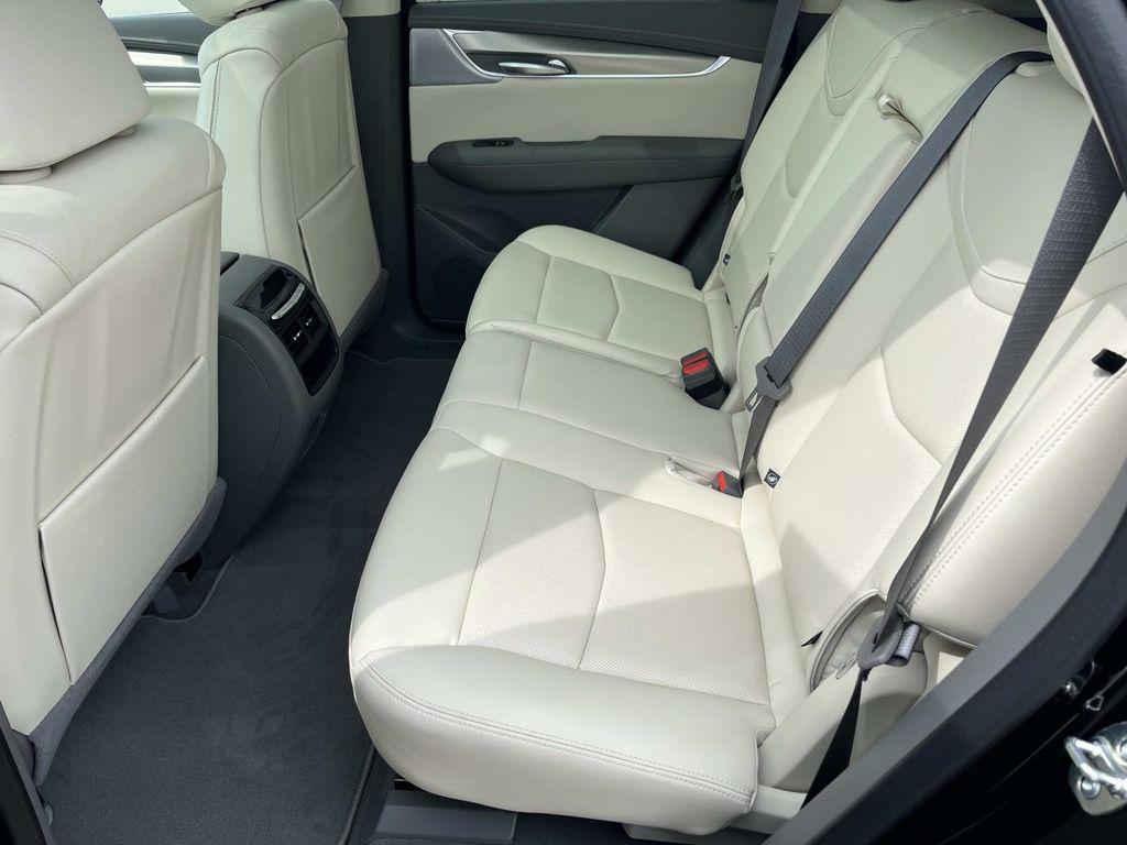 new 2025 Cadillac XT5 car, priced at $57,190