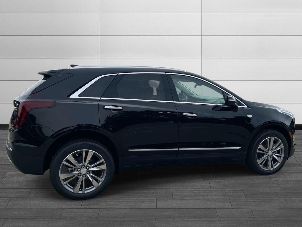 new 2025 Cadillac XT5 car, priced at $57,190