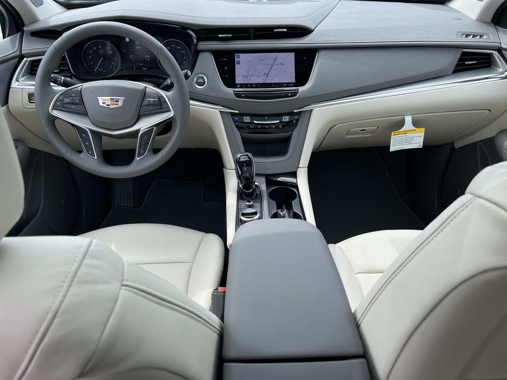 new 2025 Cadillac XT5 car, priced at $57,190
