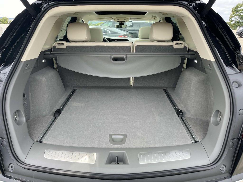 new 2025 Cadillac XT5 car, priced at $57,190