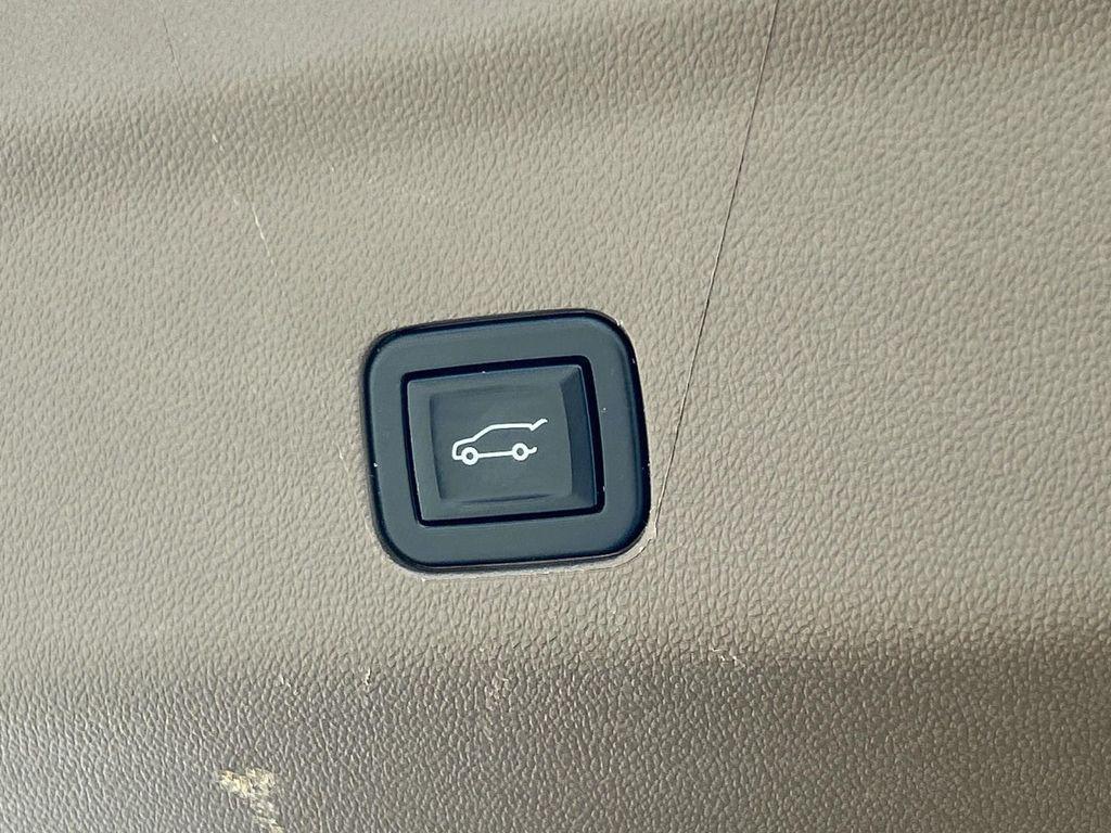 used 2022 GMC Yukon car, priced at $48,987