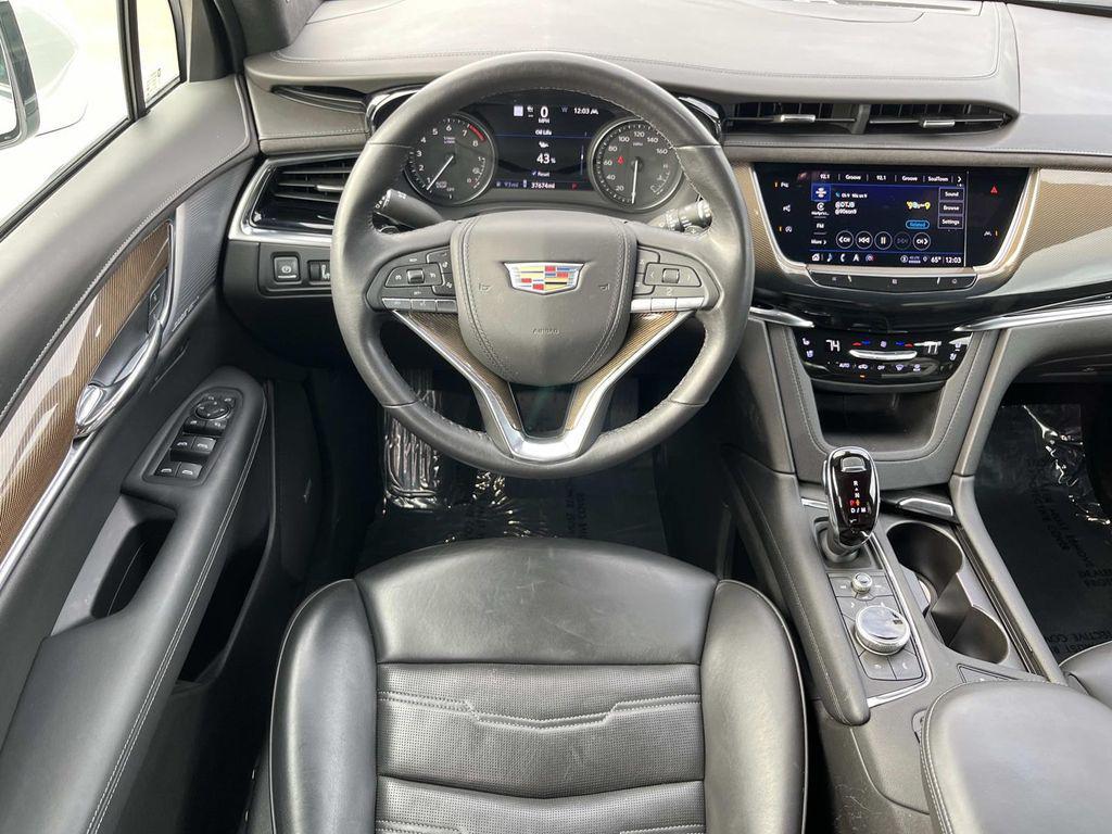 used 2021 Cadillac XT6 car, priced at $30,997