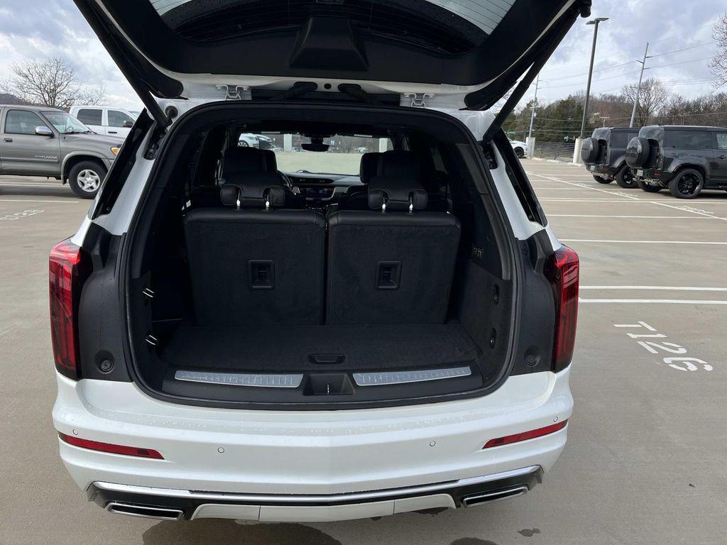 used 2021 Cadillac XT6 car, priced at $30,997