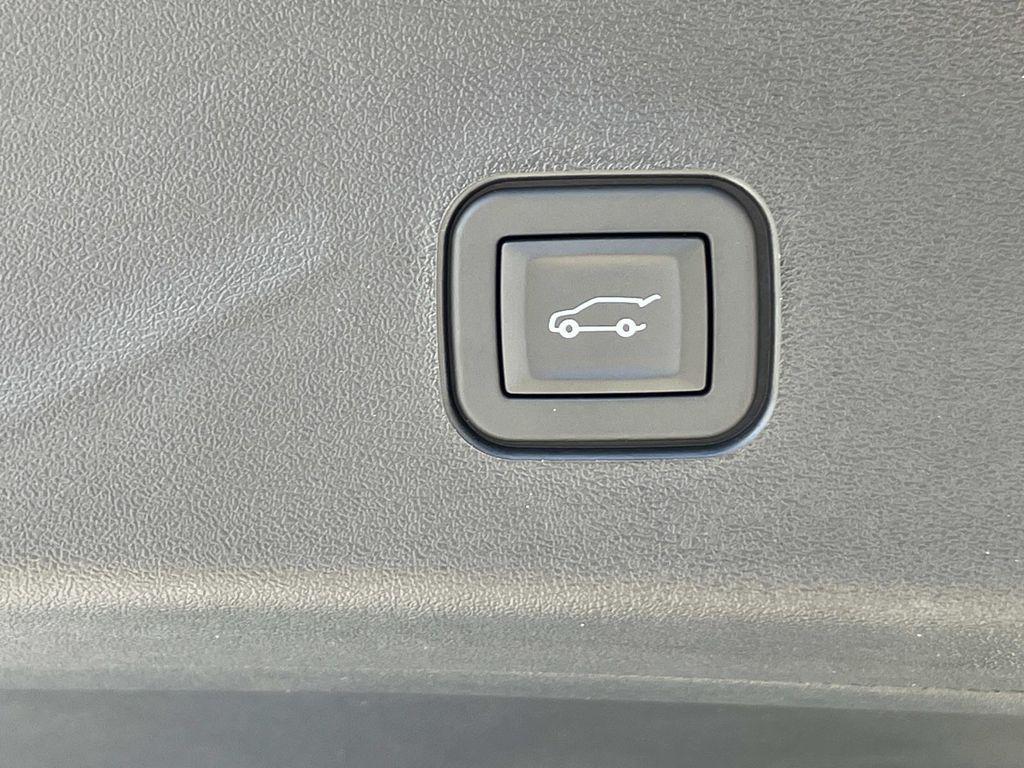 new 2026 Cadillac VISTIQ car, priced at $81,615