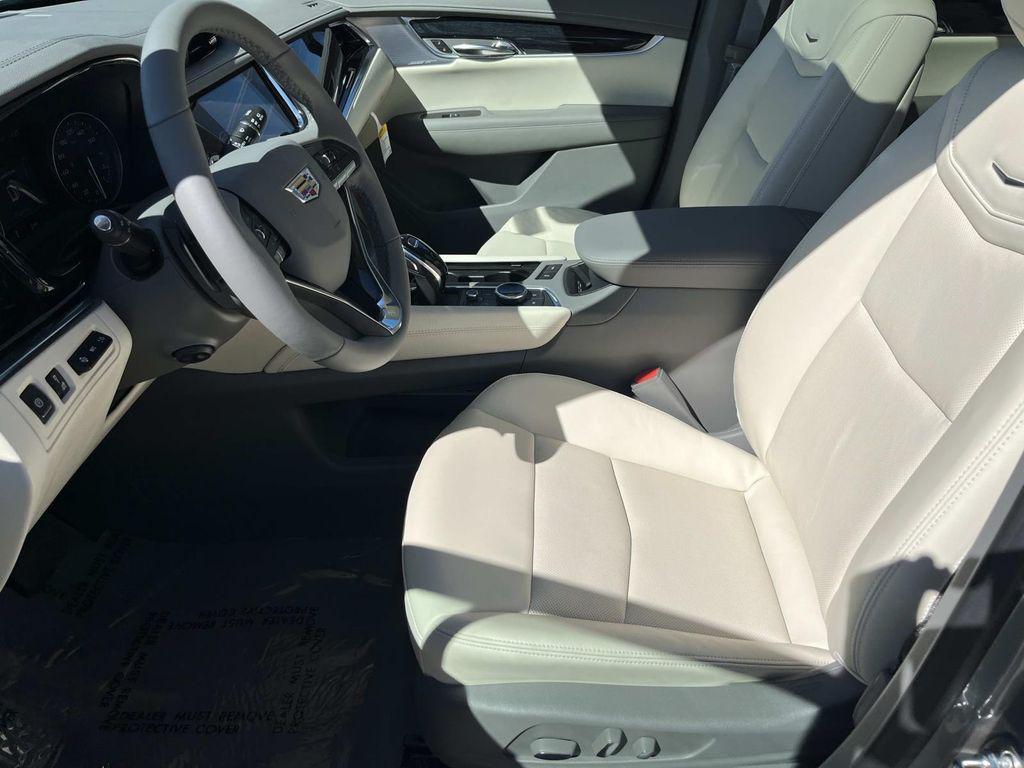 new 2025 Cadillac XT6 car, priced at $63,940