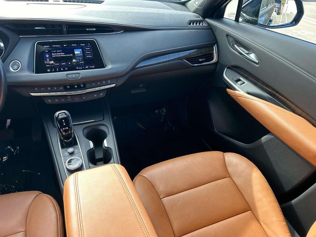 used 2023 Cadillac XT4 car, priced at $31,900