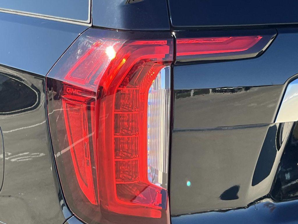 used 2021 GMC Yukon XL car, priced at $39,997