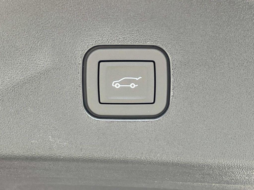 new 2026 Cadillac VISTIQ car, priced at $81,630