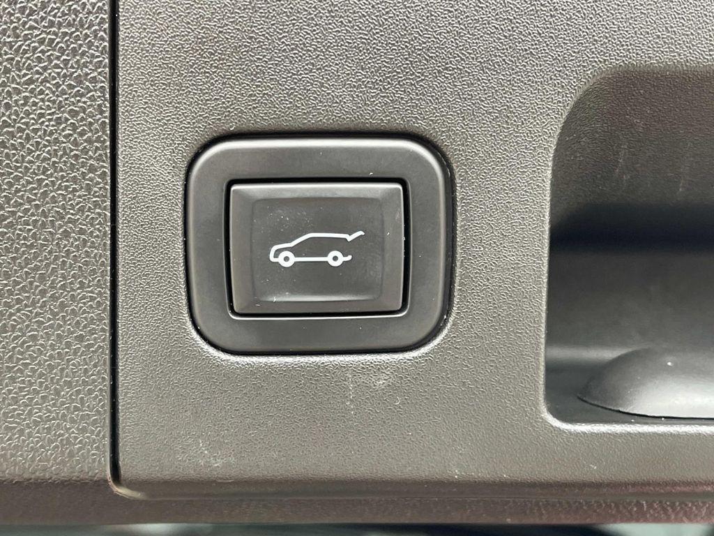 used 2021 Cadillac XT4 car, priced at $21,990