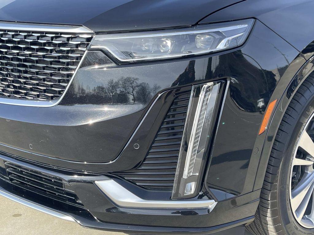 used 2025 Cadillac XT6 car, priced at $54,900
