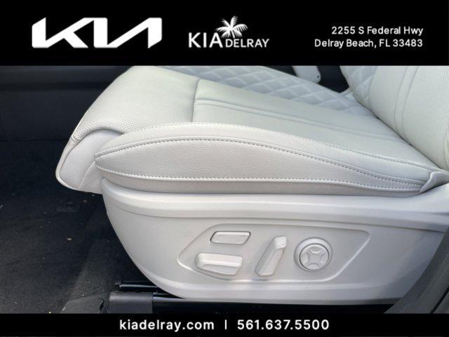 new 2025 Kia Sorento Hybrid car, priced at $41,633