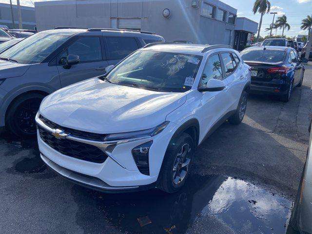 used 2025 Chevrolet Trax car, priced at $19,044