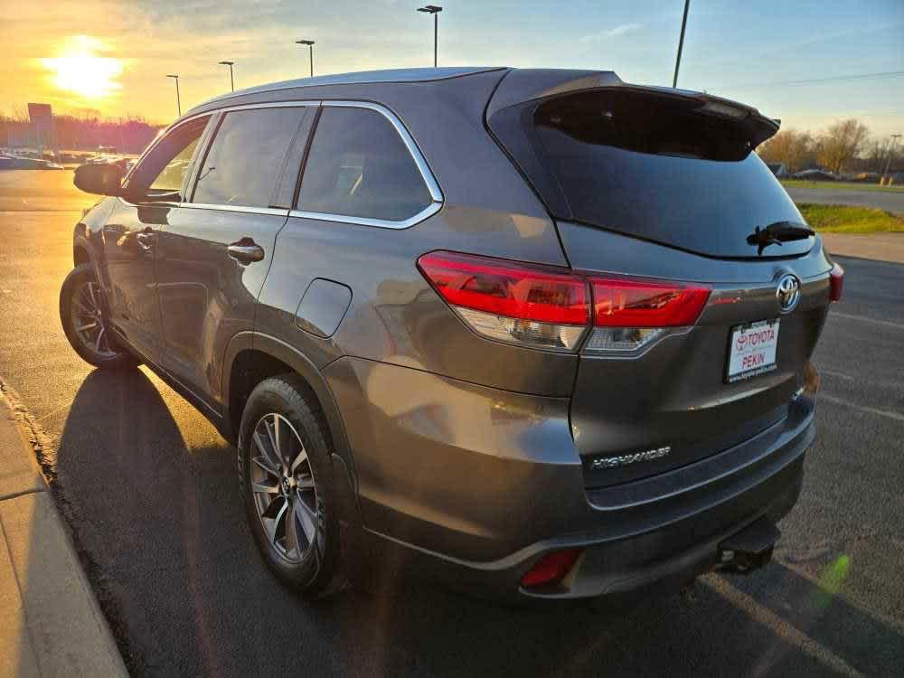 used 2019 Toyota Highlander car, priced at $22,500